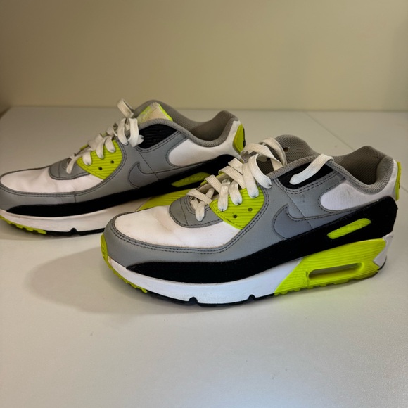 Nike Air Max 90 GS Volt CD6864-101 Youth Size 6.5Y White Neon Green Retro 90s OG - Picture 16 of 16
